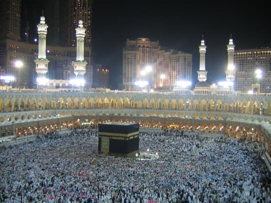 Hadj 2026 : des millions de pèlerins au mont Arafat sous une chaleur écrasante
